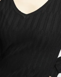 New damski sweter z dekoltem w serek Swetry