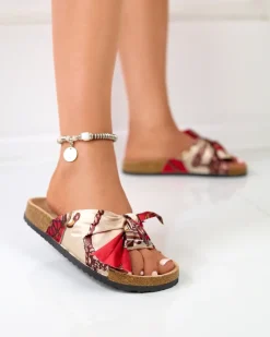 Online Czerwone damskie klapki z tkaninową wstążką Laneso Klapki Płaskie