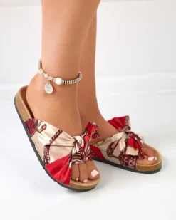 Online Czerwone damskie klapki z tkaninową wstążką Laneso Klapki Płaskie