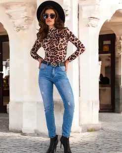 Discount Damska bluzka z marszczeniem i kwiatem Bluzki / Koszule / Koszulki