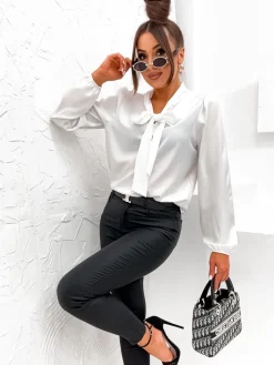 Clearance Damska bluzka z kokardą Bluzki / Koszule / Koszulki