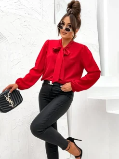 Sale Damska bluzka z kokardą Bluzki / Koszule / Koszulki