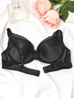 Online Damski biustonosz push- up z koronką Romance Push-Up Codzienne