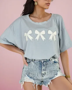 Discount Damski t-shirt z naszywką w kształcie kokardki Bluzki / Koszule / Koszulki