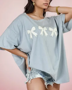 Discount Damski t-shirt z naszywką w kształcie kokardki Bluzki / Koszule / Koszulki