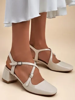 Sale Damskie czółenka na niskim obcasie z ozdobnymi paseczkami Lollita Klasyczne