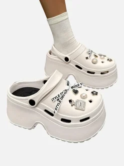 Damskie gumowe klapki z ozdobami Dellos Klapki Płaskie