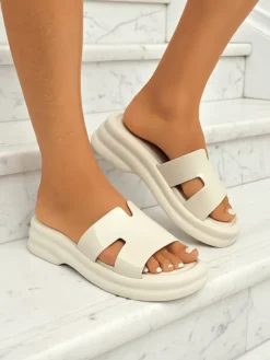 Outlet Damskie klapki na grubszej podeszwie Nova Gloss Klapki Płaskie