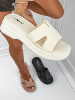 Outlet Damskie klapki na grubszej podeszwie Nova Gloss Klapki Płaskie