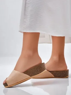 Damskie klapki na niskim koturnie Maderas Klapki Na Obcasie