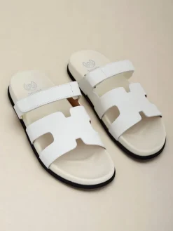 Damskie klapki na płaskiej podeszwie Arian Klapki Płaskie