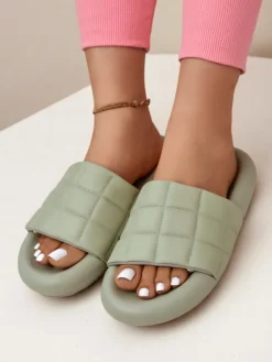 Sale Damskie klapki na płaskiej podeszwie Quilt Walk Klapki Płaskie