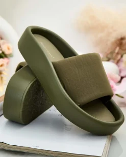 Damskie klapki Colelle Klapki Płaskie