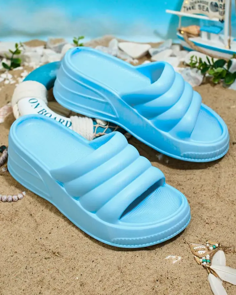 Sale Damskie klapki gumowe Kooli Klapki Płaskie