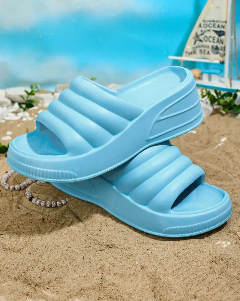 Sale Damskie klapki gumowe Kooli Klapki Płaskie