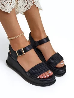 Outlet Damskie sandały na koturnie z plecionym paseczkiem Fiolle Sandały Na Koturnie