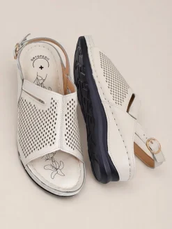 Best Damskie sandały na niskim koturnie Mira Sandały Na Koturnie