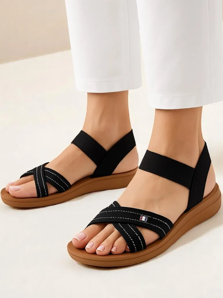 Outlet Damskie sandały z gumką Zerefis Sandały Płaskie