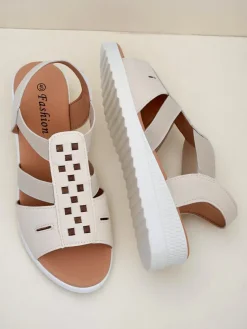 Best Damskie sandały na niskim koturnie Sora Sandały Na Koturnie