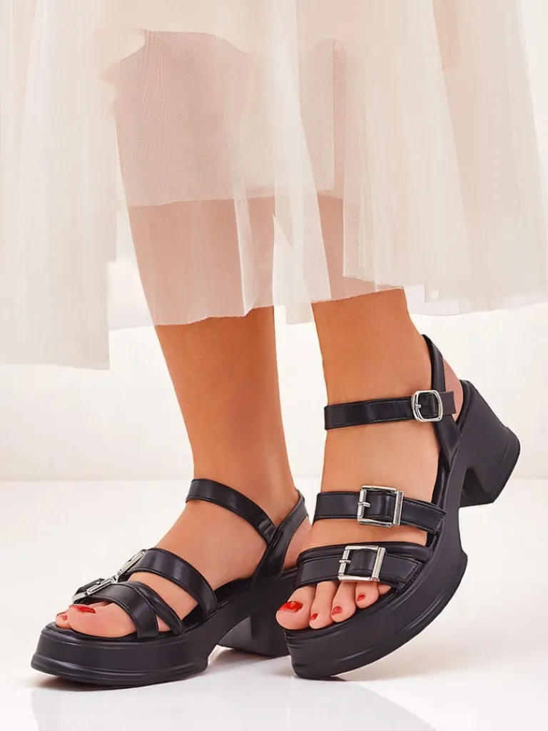 Outlet Damskie sandały na niskim słupku Otteze Sandały Płaskie