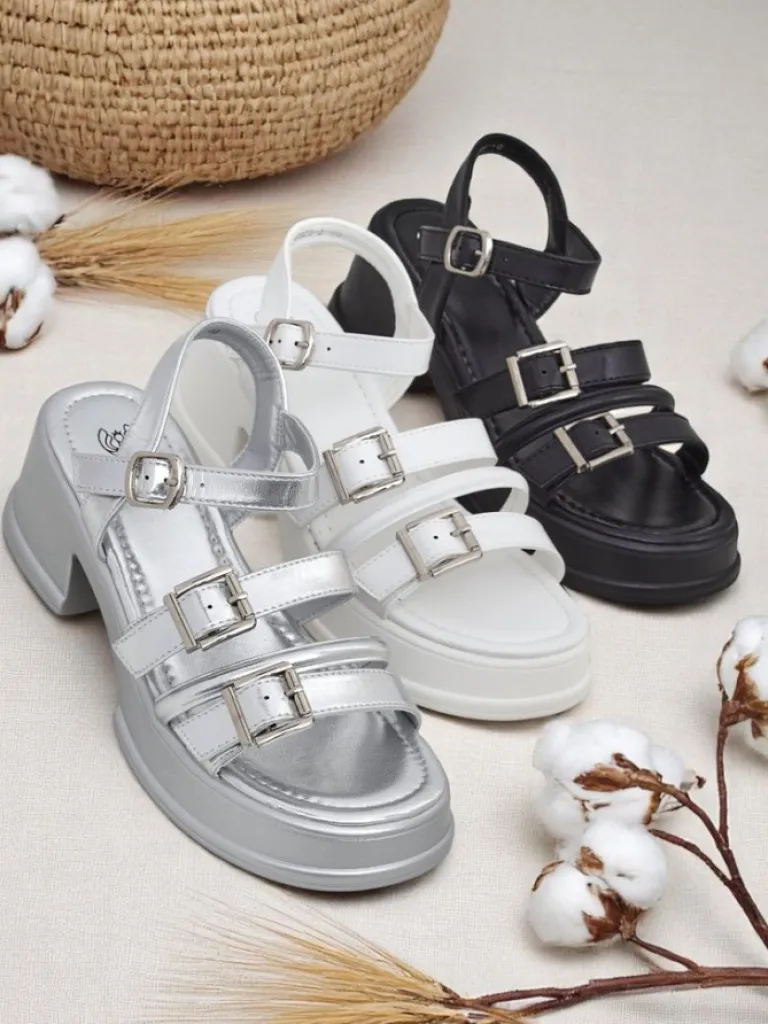 Outlet Damskie sandały na niskim słupku Otteze Sandały Płaskie