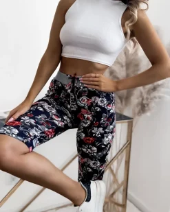 Sale Damskie spodenki 3/4 w m kolorze i w kwiaty Spodenki 3/4|Krótkie Spodenki