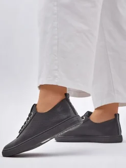 Sale Damskie tenisówki z cyrkoniami Cytorrie Trampki