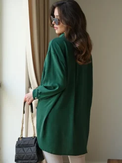 Online Długa damska koszula oversize Bluzki / Koszule / Koszulki