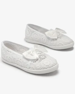 Online Dziewczęce białe tenisówki slip on z kokardką Sweet Time Dziewczęce