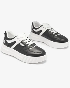 Clearance Eko-skórzane damskie czarne casualowe buty sportowe z białymi wstawkami Netiris Damskie Sneakersy