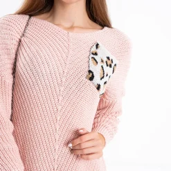 Best długi sweter damski oversize ze wzorzystą kieszonką Swetry