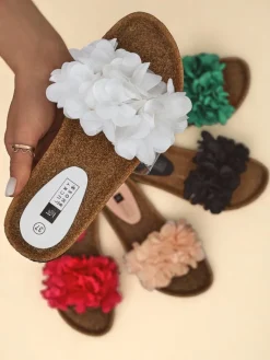 Sale Klapki damskie z kwiatuszkami Flora Soft Klapki Płaskie