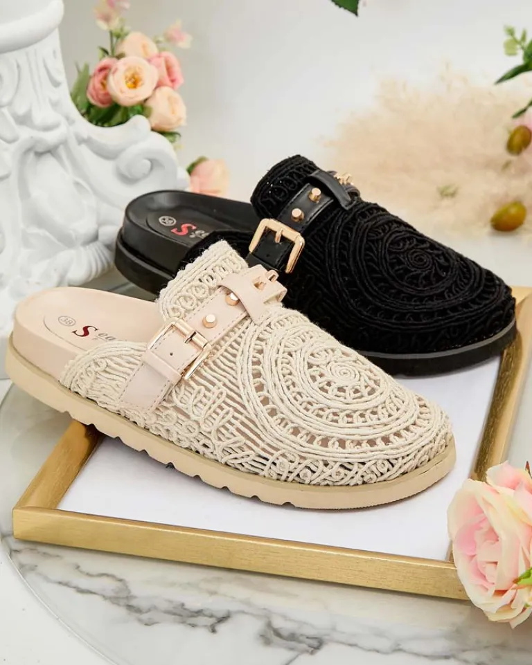 Sale Klapki damskie z haftem Leronip Klapki Płaskie