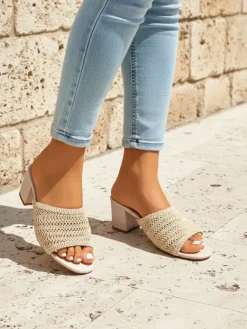 New Klapki damskie na obcasie typu słupek Sole Bloom Klapki Płaskie