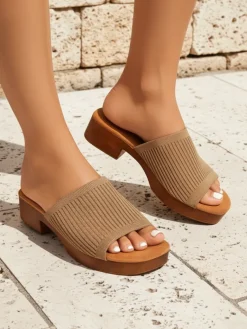 Online Klapki damskie na niskim obcasie Ribbed Grace Klapki Płaskie