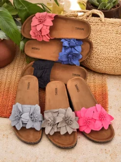 Outlet Klapki damskie z kwiatuszkami Foules Klapki Płaskie