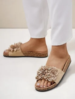 Discount Klapki damskie z kwiatuszkami Occes Ugc|Klapki Płaskie