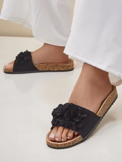 Discount Klapki damskie z kwiatuszkami Occes Ugc|Klapki Płaskie