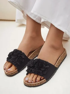 Discount Klapki damskie z kwiatuszkami Occes Ugc|Klapki Płaskie