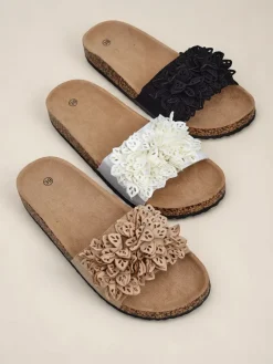 Discount Klapki damskie z kwiatuszkami Occes Ugc|Klapki Płaskie