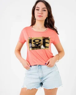 Online Koralowy damski t-shirt z napisem i cekinami Bluzki / Koszule / Koszulki