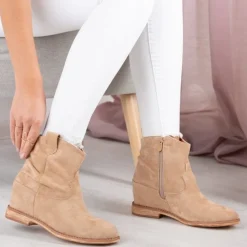 Best Kowbojki na koturnie w kolorze m Brunoki Botki Z Delikatnym Ociepleniem|Kowbojki