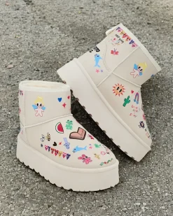 Hot Krótkie buty a'la śniegowce damskie z naklejkami Hanaga Śniegowce|Botki Na Platformie