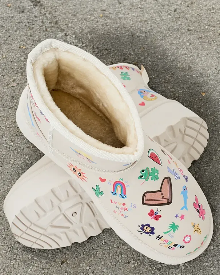 Hot Krótkie buty a'la śniegowce damskie z naklejkami Hanaga Śniegowce|Botki Na Platformie