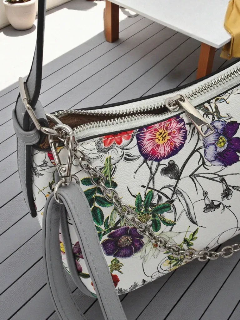 Discount Mała damska torebka z eko skóry w kwiaty Lily Bloom Damskie Małe Torebki