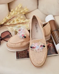 Mokasyny z kolorowymi kamyczkami Restea Półbuty|Mokasyny Na Płaskiej Podeszwie