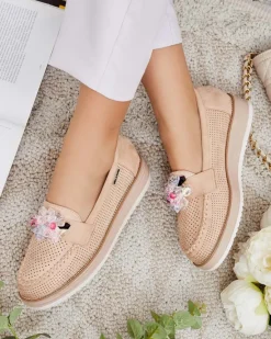 Mokasyny z kolorowymi kamyczkami Restea Półbuty|Mokasyny Na Płaskiej Podeszwie