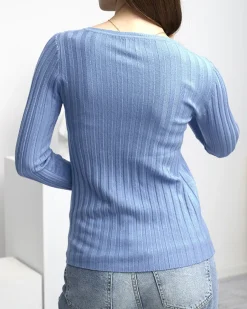 Sale Niebieski prążkowany damski sweter Swetry