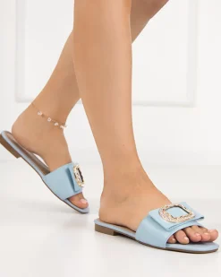 Hot Niebieskie damskie klapki z ozdobą z cyrkoniami Iteria Klapki Płaskie