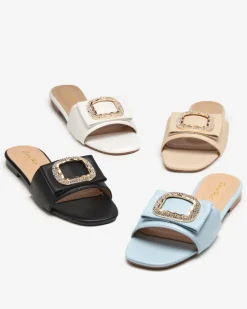 Hot Niebieskie damskie klapki z ozdobą z cyrkoniami Iteria Klapki Płaskie